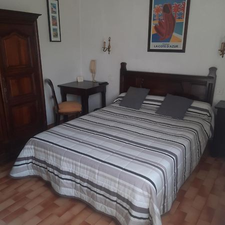 Hotel Central Digne-les-Bains Bagian luar foto