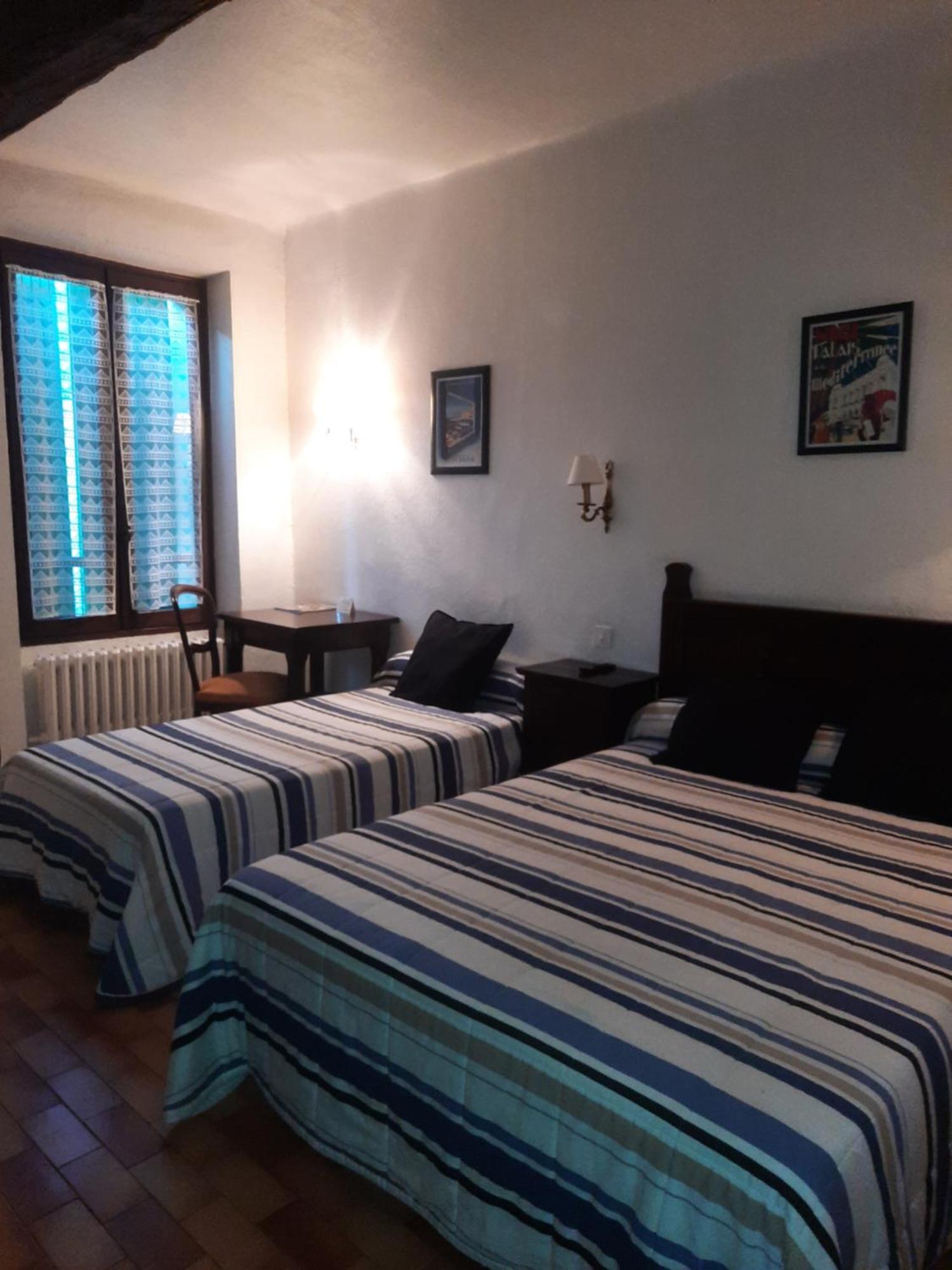 Hotel Central Digne-les-Bains Bagian luar foto