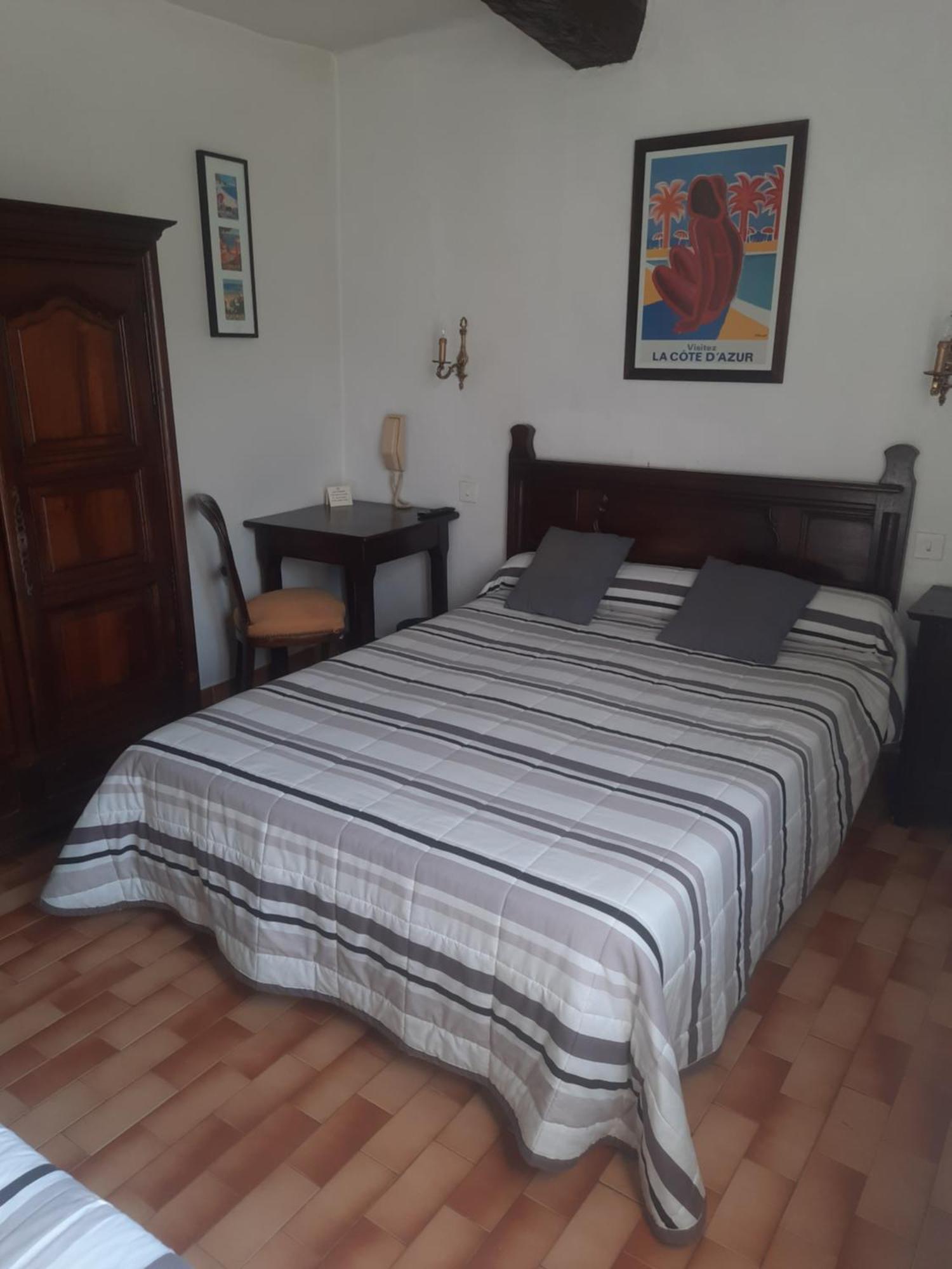 Hotel Central Digne-les-Bains Bagian luar foto